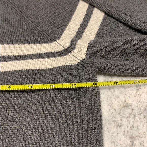 Old Navy Grey with White Stripe Crewneck Sweater - Picture 4 of 6